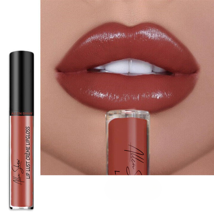 Long-Lasting Hydrating Lip Color