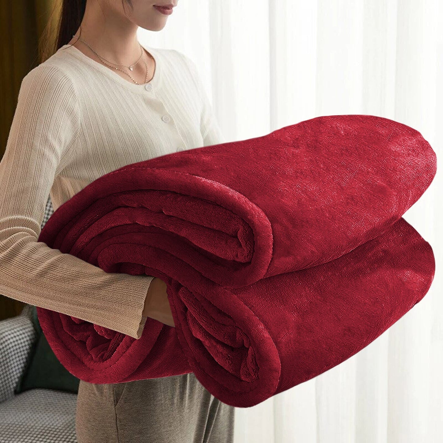 Soft Fleece Luxury Throw: Warm & Hypoallergenic