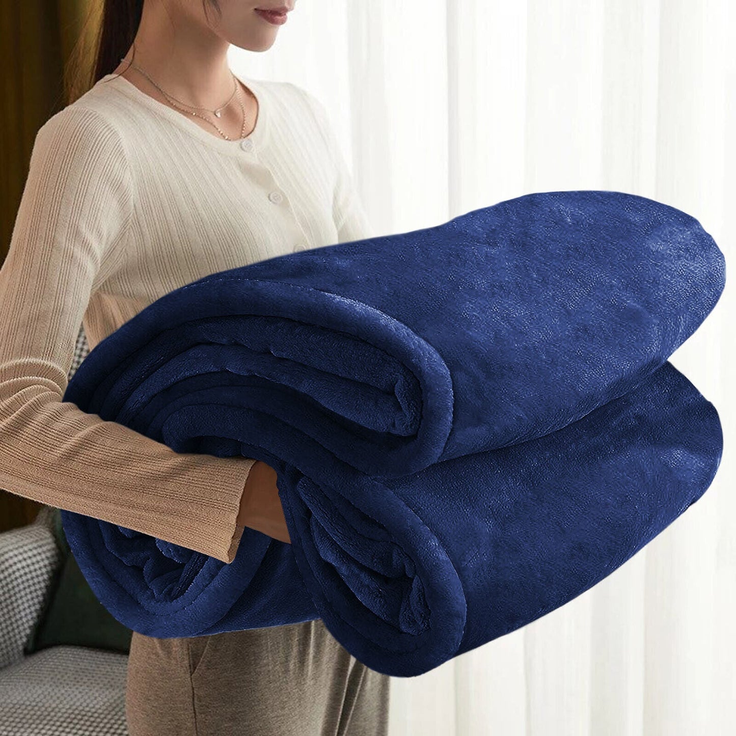 Soft Fleece Luxury Throw: Warm & Hypoallergenic