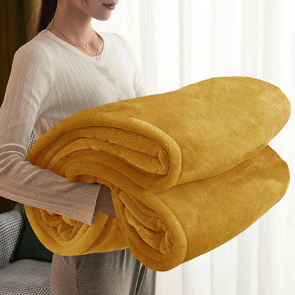 Soft Fleece Luxury Throw: Warm & Hypoallergenic